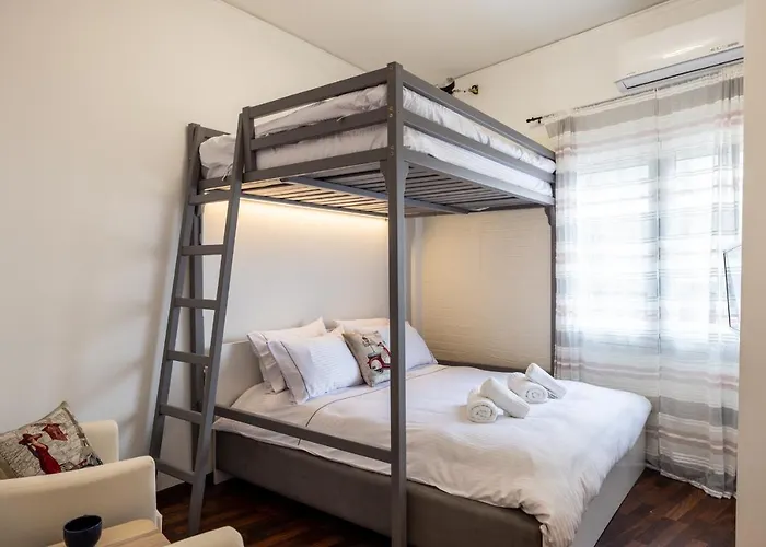 Blanket Cozy Apartments Central